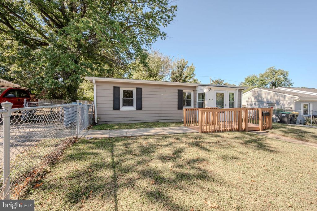 420 ROBINSON DR, Wilmington, DE 19801