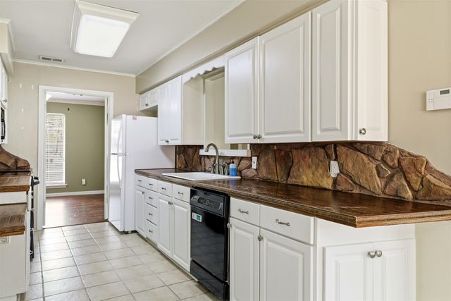 1101 Camellia Lane, Longview, TX 75601