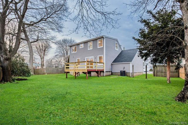 6 Grand Haven Court, Commack, NY 11725