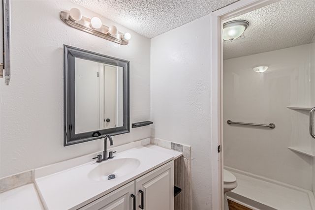 4643 Country Creek Drive 1090, Dallas, TX 75236