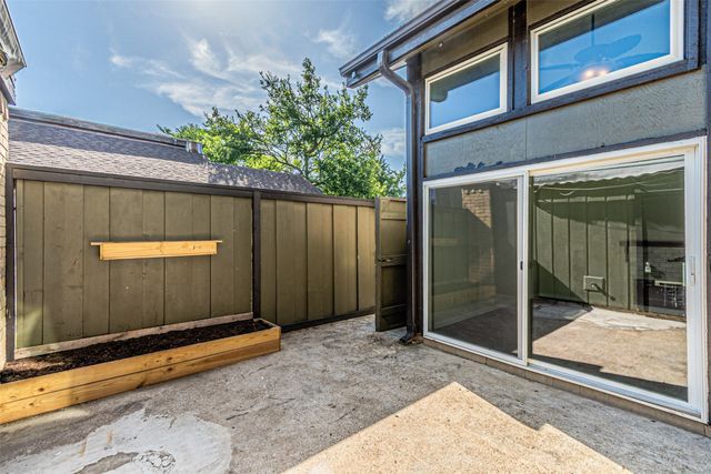 4643 Country Creek Drive 1090, Dallas, TX 75236