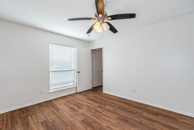 4643 Country Creek Drive 1090, Dallas, TX 75236