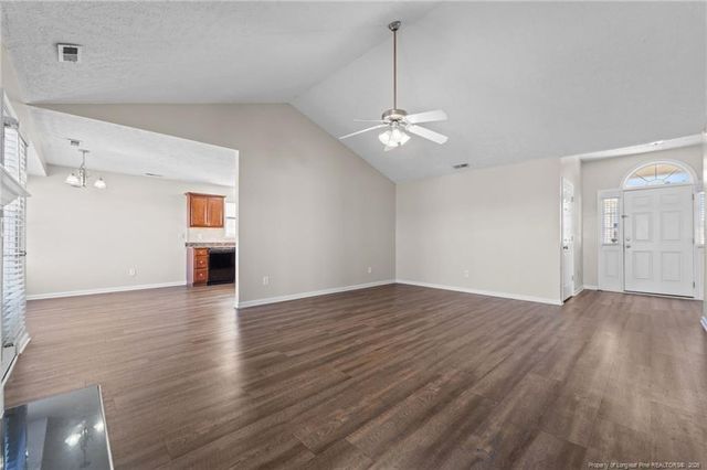 521 Fairfield Circle, Raeford, NC 28376