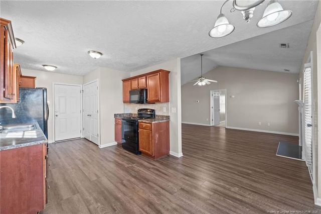 521 Fairfield Circle, Raeford, NC 28376