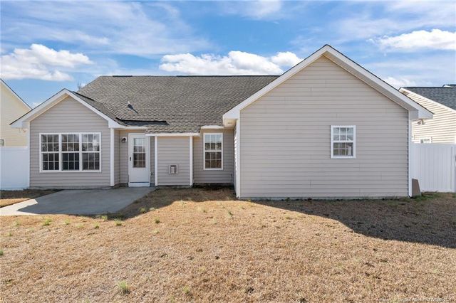 521 Fairfield Circle, Raeford, NC 28376