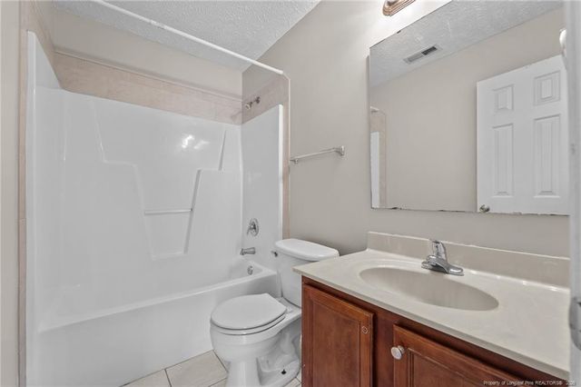 521 Fairfield Circle, Raeford, NC 28376