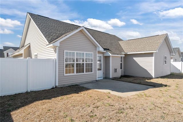 521 Fairfield Circle, Raeford, NC 28376