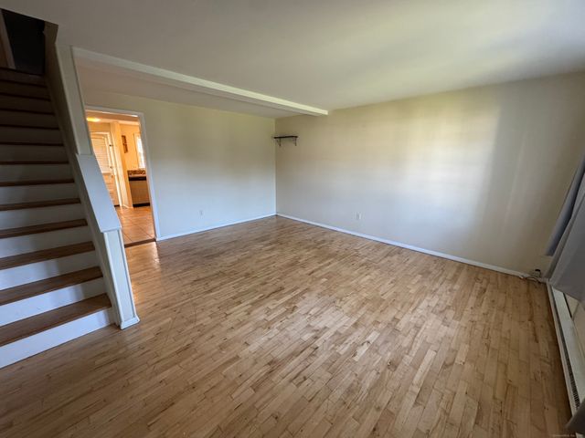 617 Millville Avenue APT 8-3, Naugatuck, CT 06770