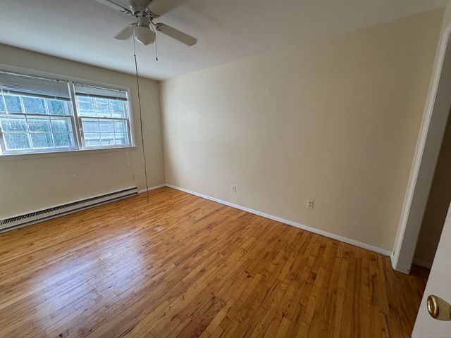 617 Millville Avenue APT 8-3, Naugatuck, CT 06770