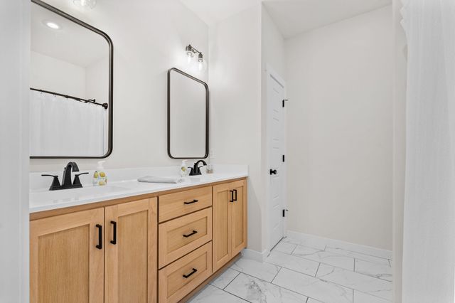 5679 State Highway Bb, Seymour, MO 65746