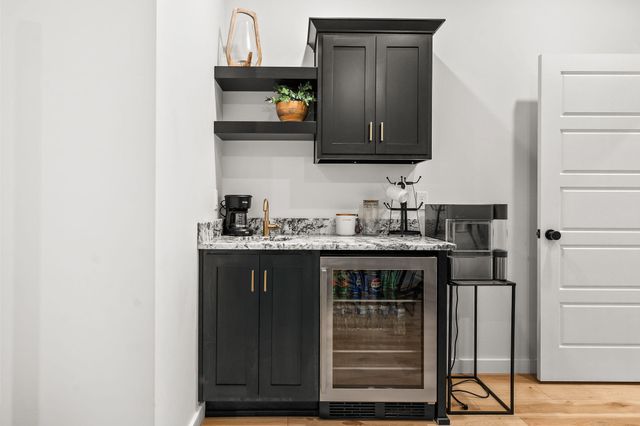 5679 State Highway Bb, Seymour, MO 65746