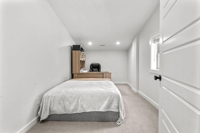 5679 State Highway Bb, Seymour, MO 65746