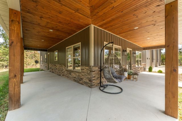 5679 State Highway Bb, Seymour, MO 65746