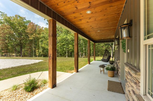 5679 State Highway Bb, Seymour, MO 65746