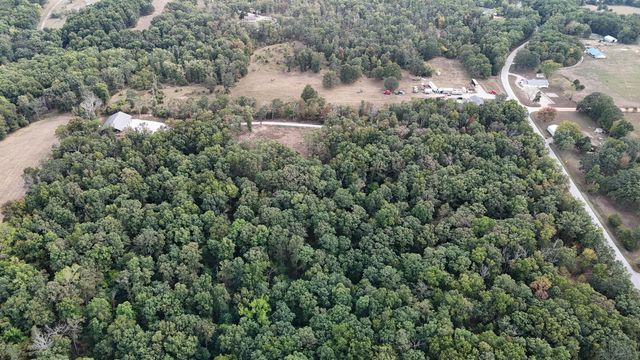 5679 State Highway Bb, Seymour, MO 65746