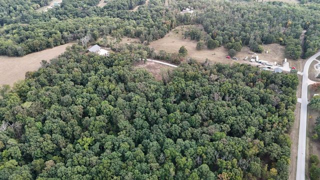 5679 State Highway Bb, Seymour, MO 65746