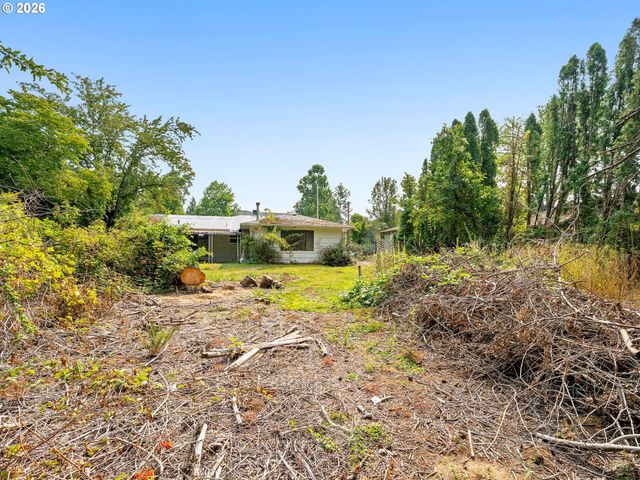 975 Se KANE Dr, Gresham, OR 97080