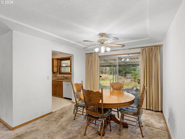 975 Se KANE Dr, Gresham, OR 97080