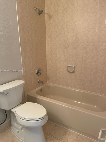 1663 SE 29th St 206, Homestead, FL 33035