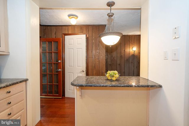 11 CURTIS RD, Springfield, PA 19064