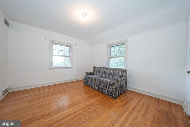 11 CURTIS RD, Springfield, PA 19064