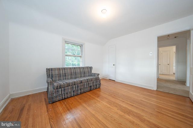 11 CURTIS RD, Springfield, PA 19064