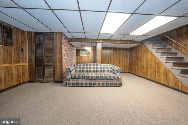 11 CURTIS RD, Springfield, PA 19064
