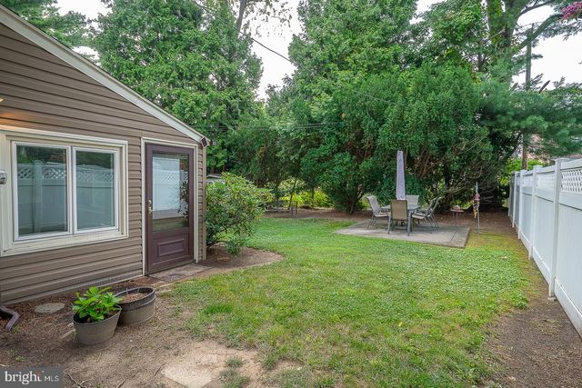 11 CURTIS RD, Springfield, PA 19064