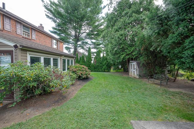11 CURTIS RD, Springfield, PA 19064