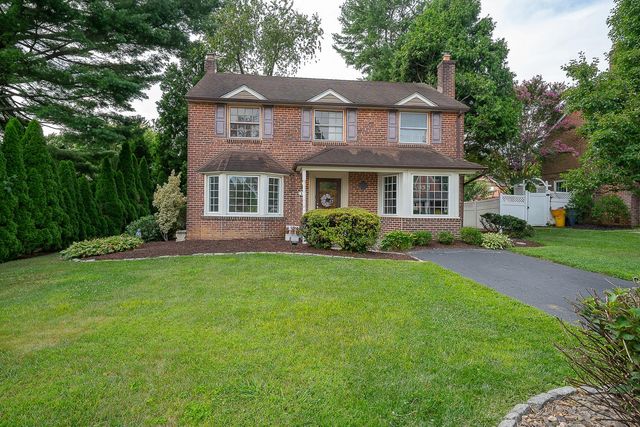 11 CURTIS RD, Springfield, PA 19064