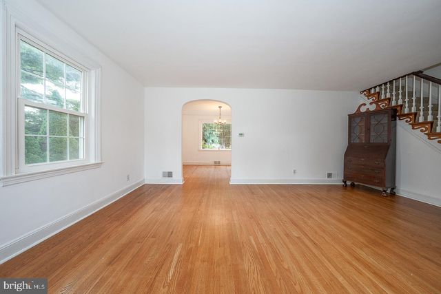 11 CURTIS RD, Springfield, PA 19064