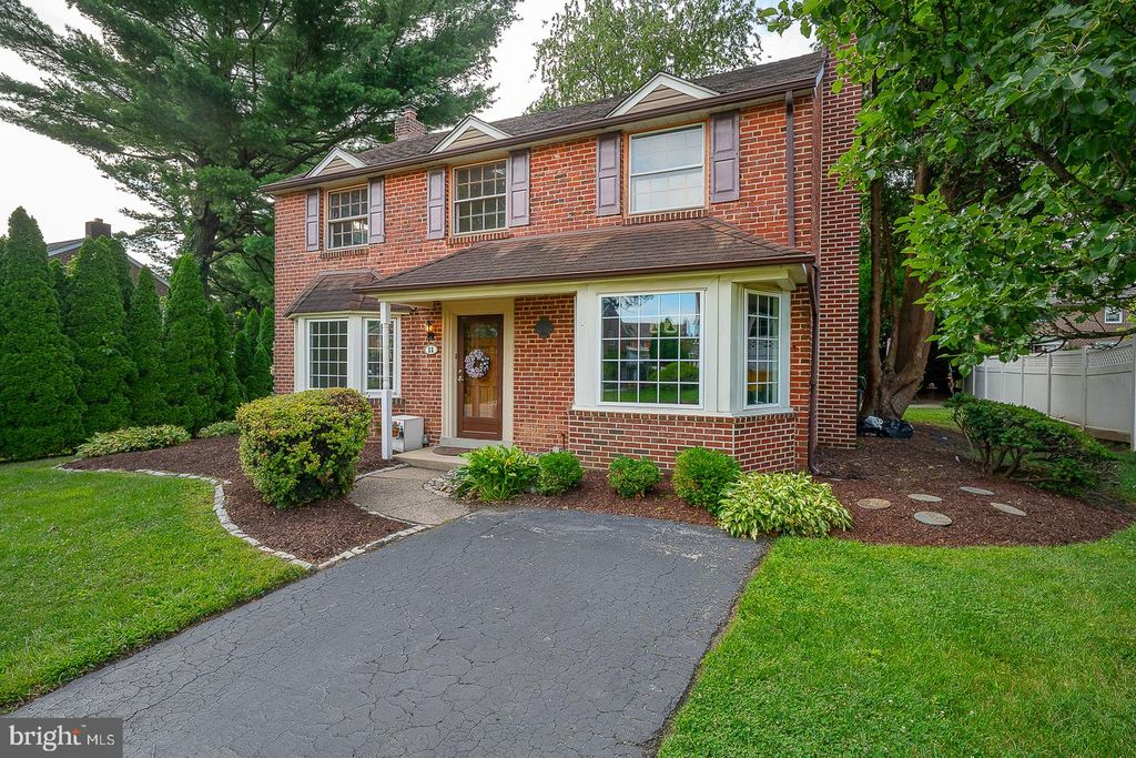 11 CURTIS RD, Springfield, PA 19064