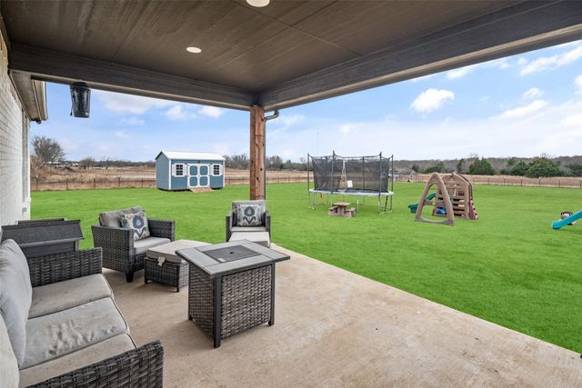 2928 County Road 1110, Celeste, TX 75423