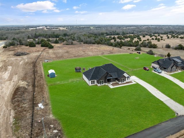 2928 County Road 1110, Celeste, TX 75423