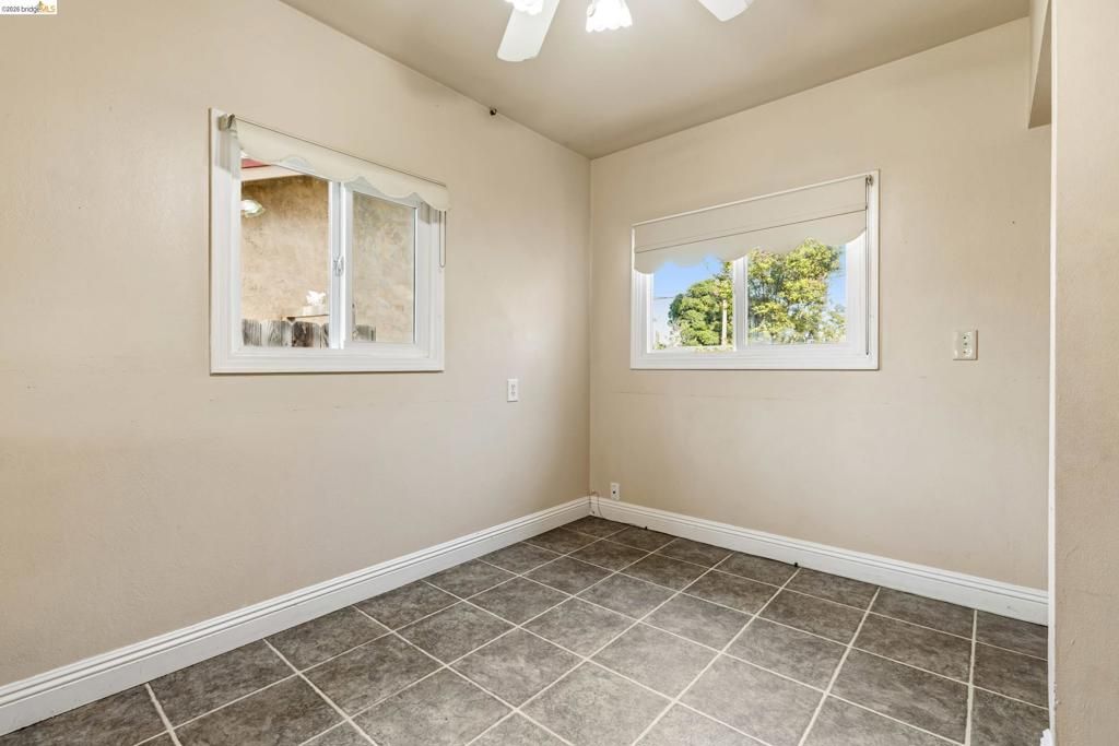 Image 11 of property listing at 413 Landis Ave, Oakley, CA 94561