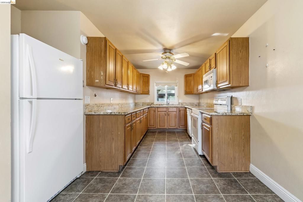 Image 12 of property listing at 413 Landis Ave, Oakley, CA 94561