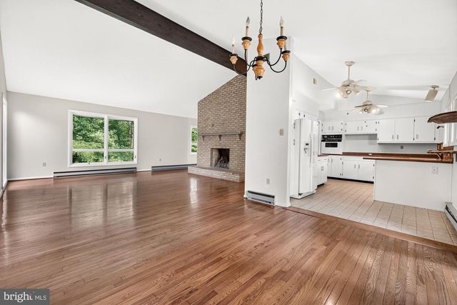 2748 BENNIES HILL RD, Middletown, MD 21769