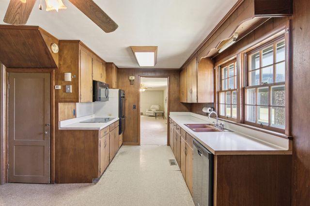 148 Wade Jennings Rd, Shelbyville, TN 37160
