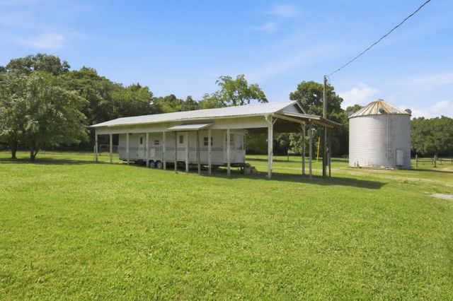 148 Wade Jennings Rd, Shelbyville, TN 37160