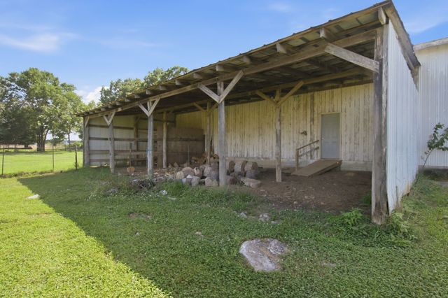 148 Wade Jennings Rd, Shelbyville, TN 37160