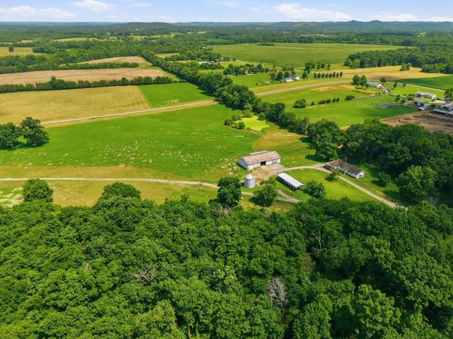 148 Wade Jennings Rd, Shelbyville, TN 37160
