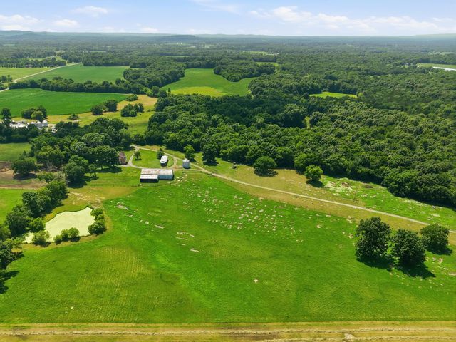 148 Wade Jennings Rd, Shelbyville, TN 37160