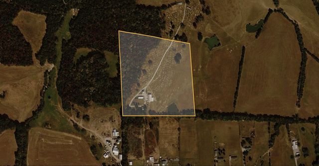 148 Wade Jennings Rd, Shelbyville, TN 37160