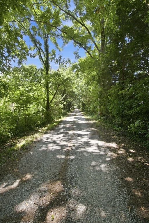 148 Wade Jennings Rd, Shelbyville, TN 37160