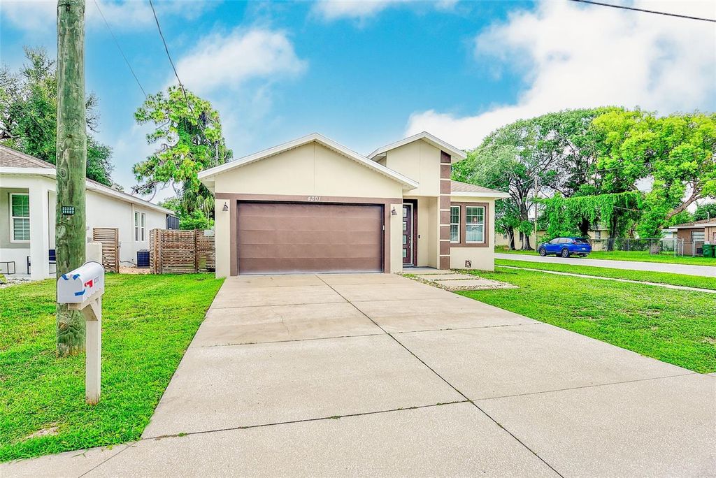 4301 W NASSAU STREET, Tampa, FL 33607