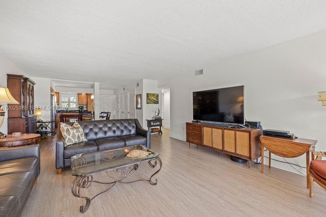 5300 Highway A1a 302, Vero Beach, FL 32963