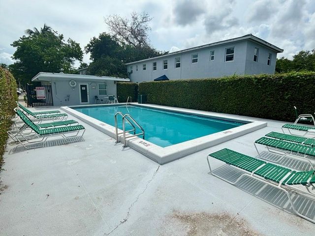 7740 SW 54th Ct 49A, Miami, FL 33143