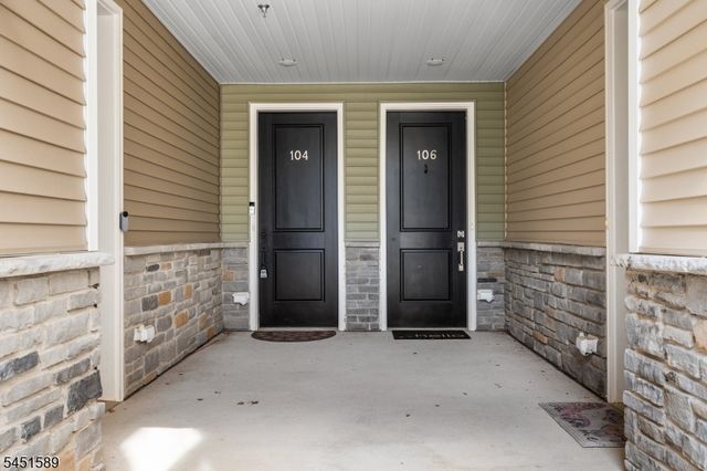 104 Iris Ct, Warren Twp., NJ 07059