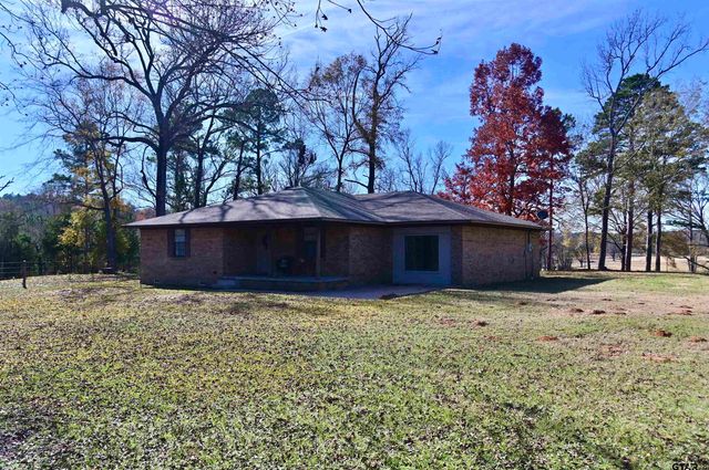 5730 E FM 323, Palestine, TX 75801