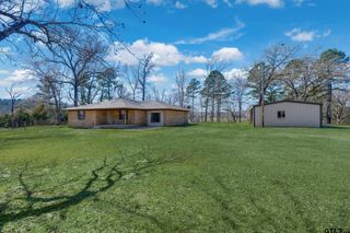 5730 E FM 323, Palestine, TX 75801